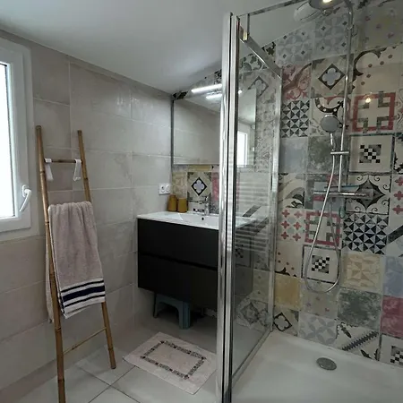 Gu000-05g 4 Pièces - 6 Couchages Villa