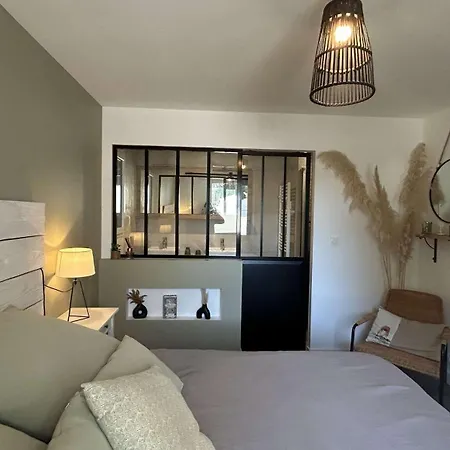 Gu000-05g 4 Pièces - 6 Couchages La Guérinière