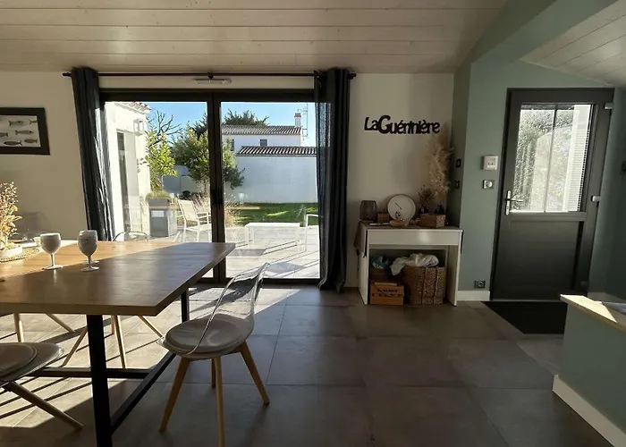 Gu000-05g 4 Pièces - 6 Couchages La Guérinière